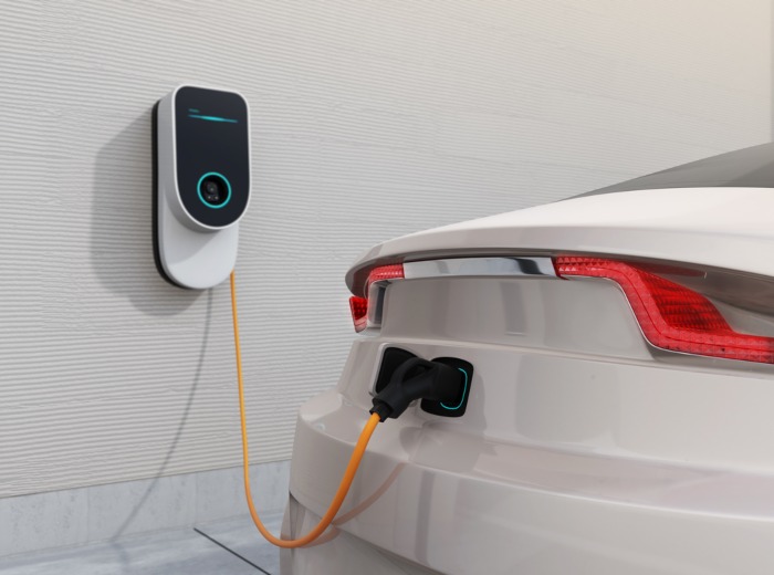 https://www.rgelectric.net/wp-content/uploads/2022/05/Electric-vehicle-charging-station.jpg